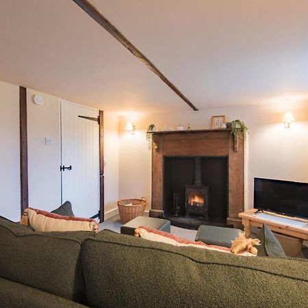 Crow Cottage By Bloom Stays Faversham Εξωτερικό φωτογραφία